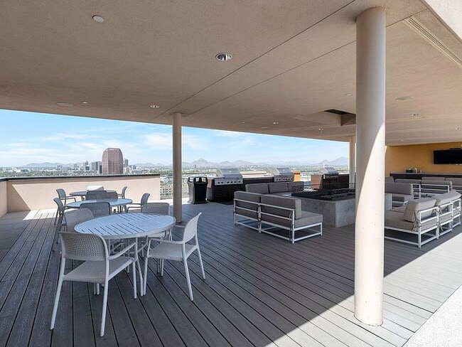 Building Photo - "Spacious 2-Bed, 2-Bath Gem in the Heart of Phoenix - 1188 Sq Ft of Modern Living!"