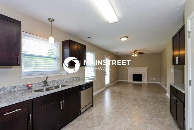 Building Photo - 3 Bedroom Pet-Friendly Home in Charlotte, ...