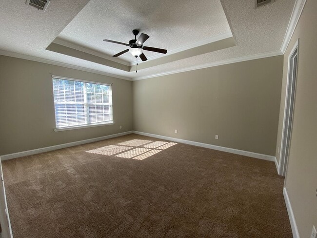 Building Photo - COMING EARLY MAY 2026! (Pet Friendly)