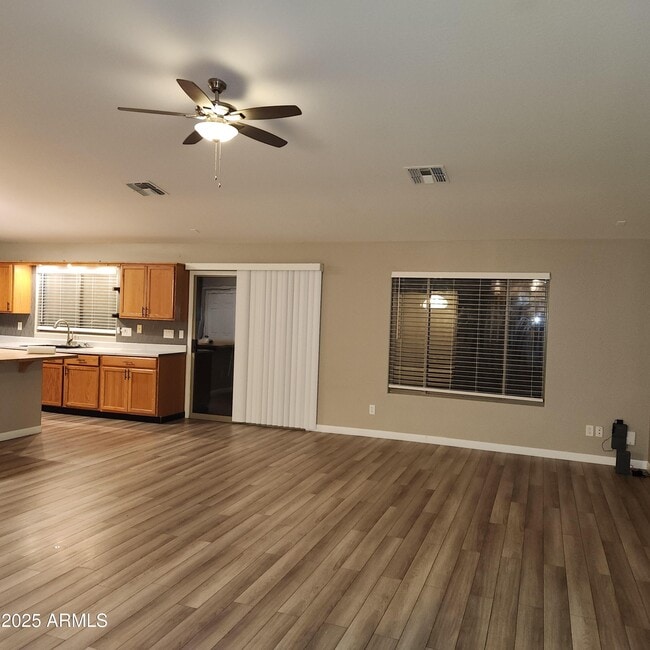 Building Photo - 14230 N 152nd Ln