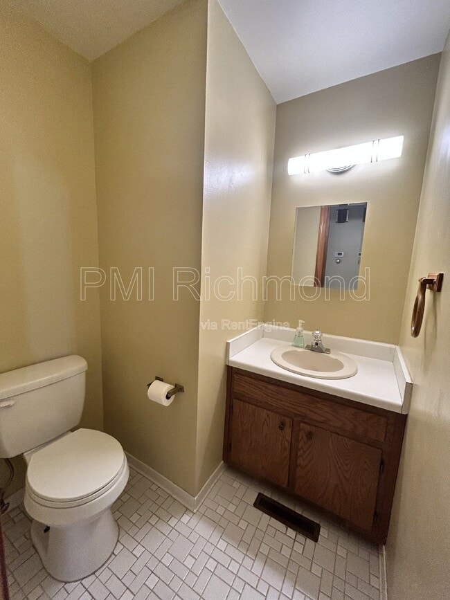 Building Photo - 613 Rebel Ridge Rd