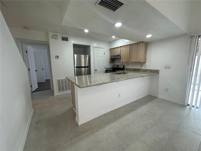 Building Photo - 1817 Townhall Ln