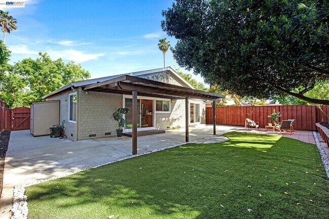 Building Photo - 238 Arbor Valley Dr