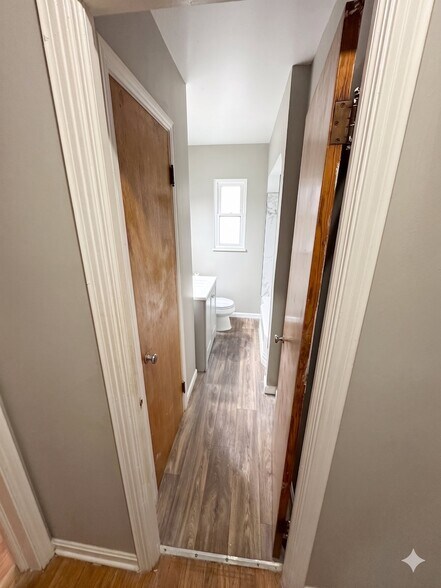 Building Photo - 26230 Briardale Ave