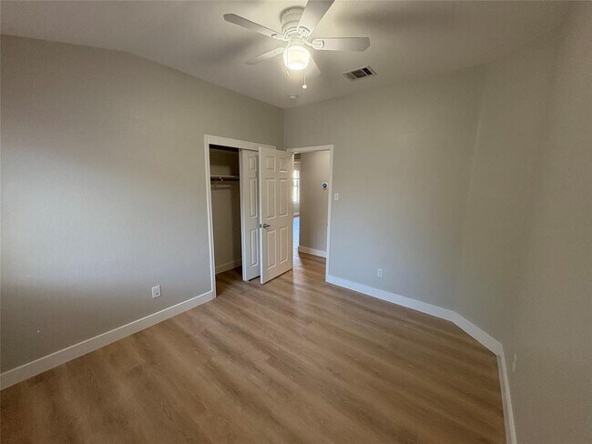 Building Photo - 1207 Shaun Dr