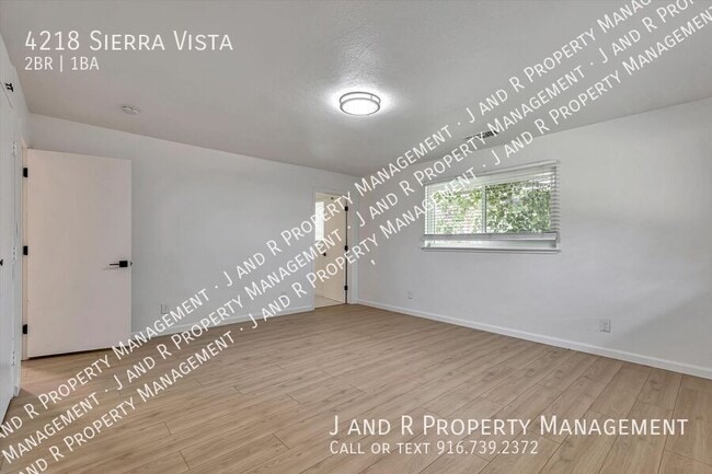 Building Photo - 4218 Sierra Vista Ave