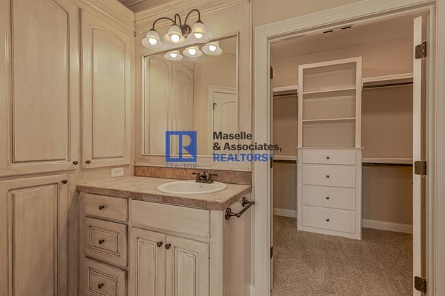 Building Photo - 3 Bed/2 Bath Home in Stillhouse