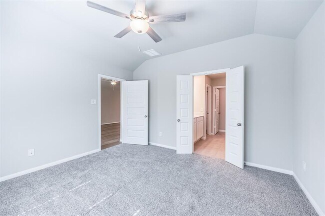 Building Photo - 17586 Rosette Grass Dr
