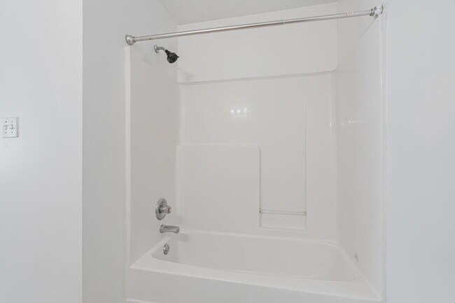 Building Photo - 3516 Acorn Woods Way,