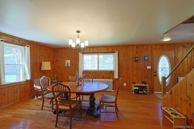 Building Photo - 1604 NY-9G
