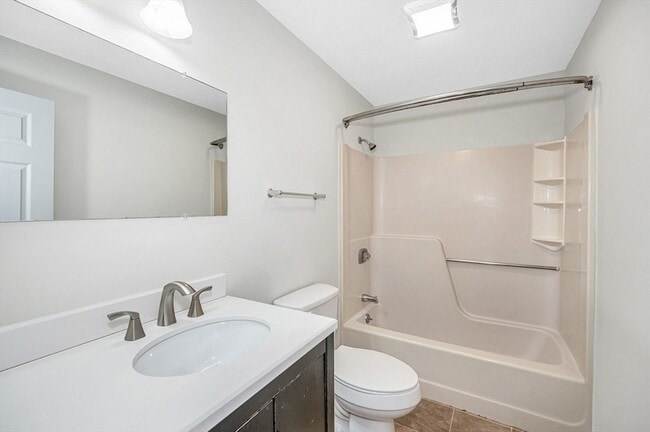 Building Photo - 1431 Pawtucket Blvd