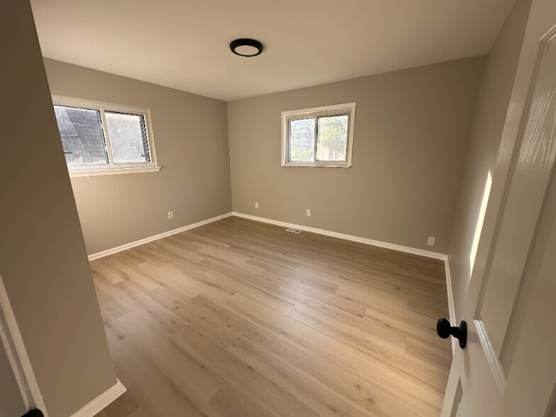 Building Photo - 1412 Wolf Ct