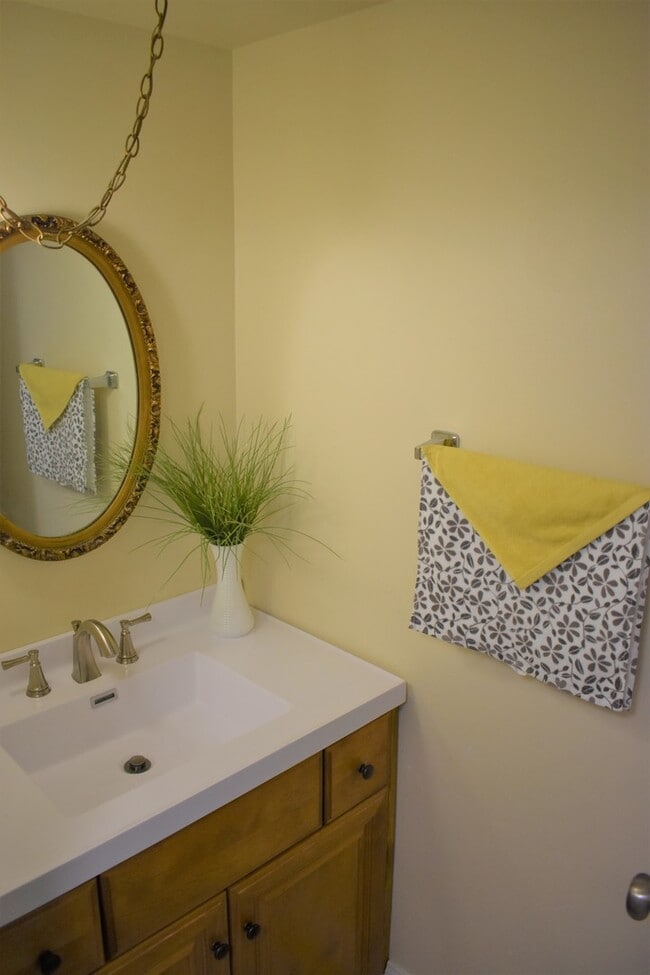 Building Photo - 121 N Gregory St