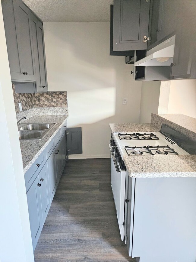 Building Photo - Nicely updated 1bd/1ba, move in ready!!