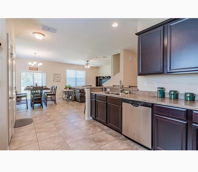 Building Photo - 2152 Betsy Ross Ln