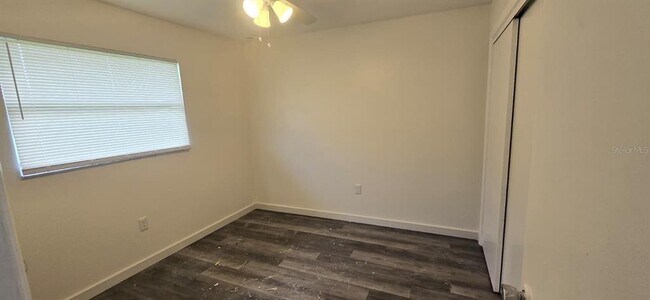Building Photo - 22149 Bronxville Ave