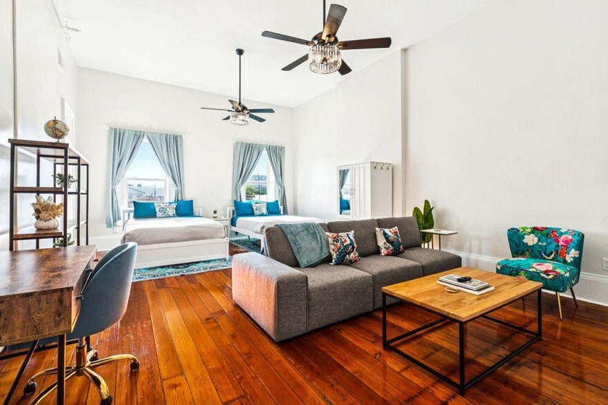 Building Photo - 1725 Robert C. Blakes Sr. Dr