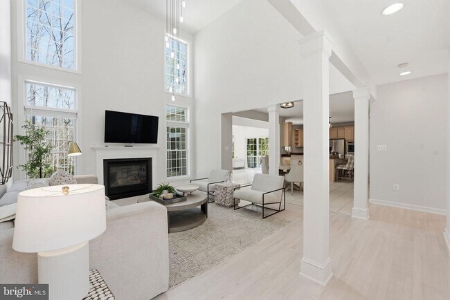 Building Photo - 3515 Devon Dr