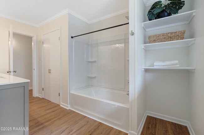 Building Photo - 17639 Pelican Rd