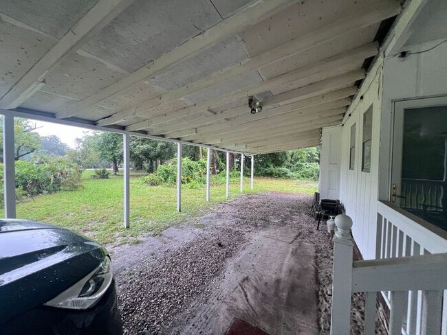 Building Photo - Country Cottage In Central Wilmington! 3 B...