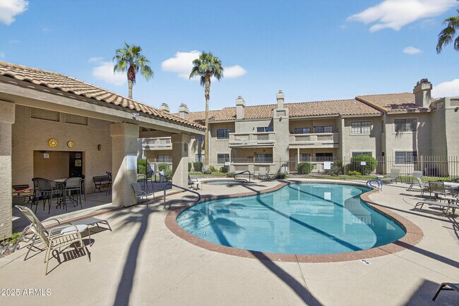 Building Photo - 930 N Mesa Dr