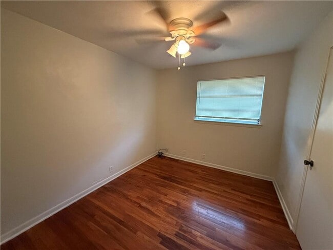 Building Photo - 2465 Rothfield Pl