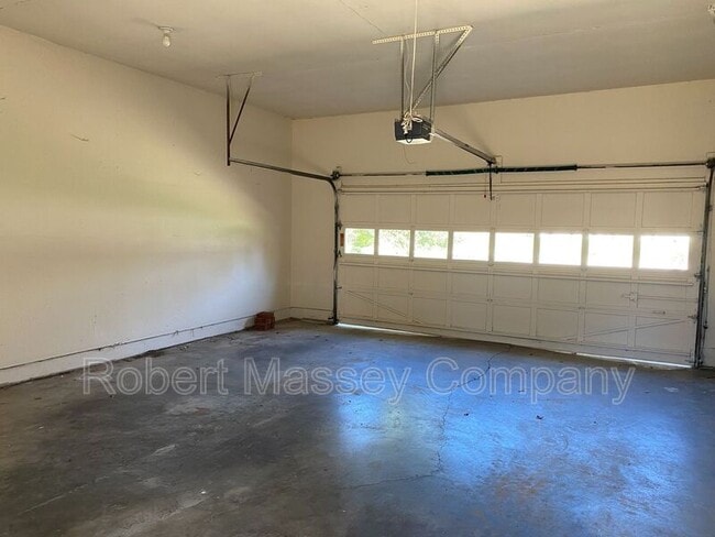 Building Photo - 6802 Penwern Ct
