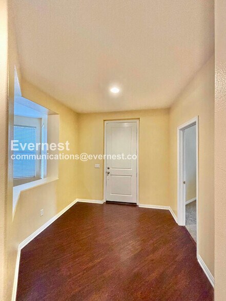 Building Photo - 40495 Charleston St