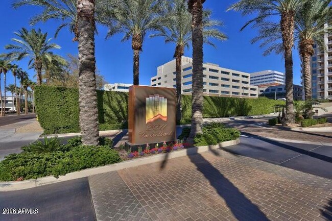 Building Photo - 2211 E Camelback Rd