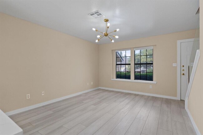 Building Photo - 11901 Swearingen Dr