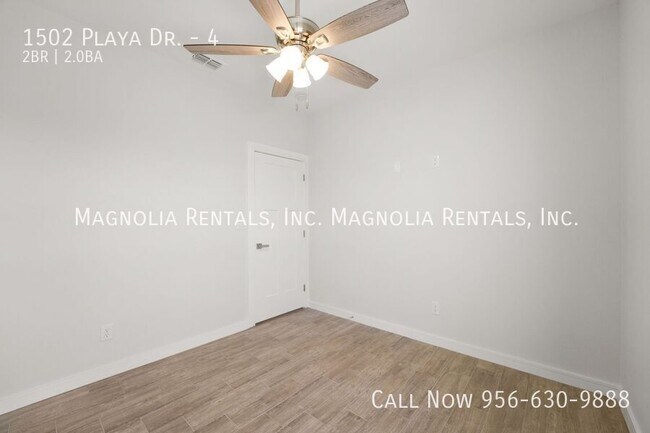 Building Photo - 1502 Playa Dr