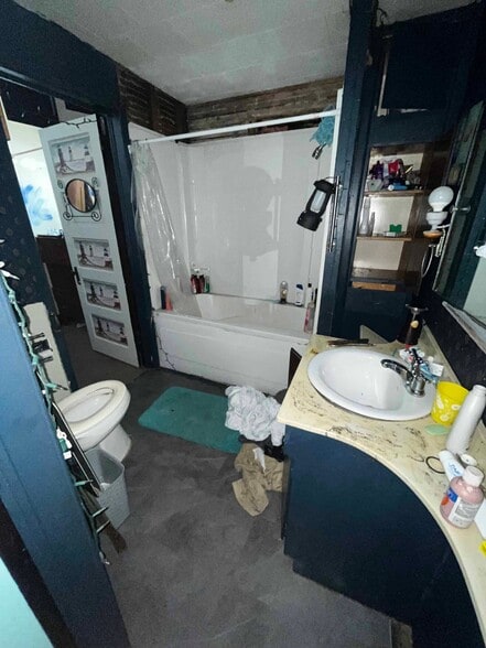 Building Photo - 809 Grant St