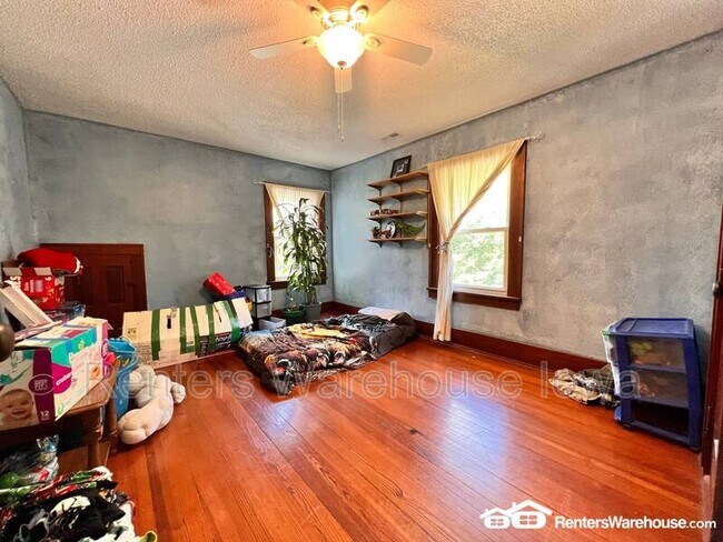 Building Photo - 7617 Hoover St