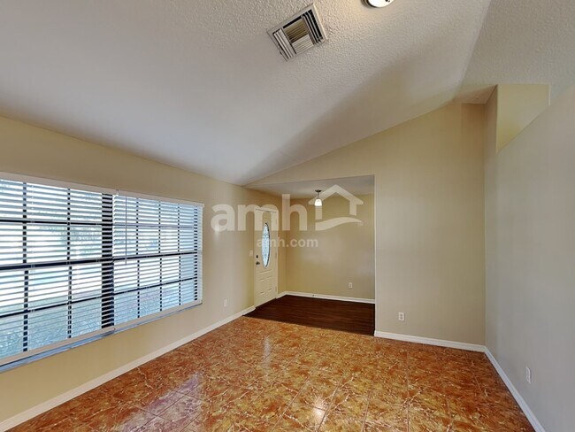 Building Photo - 6244 34th Pl E