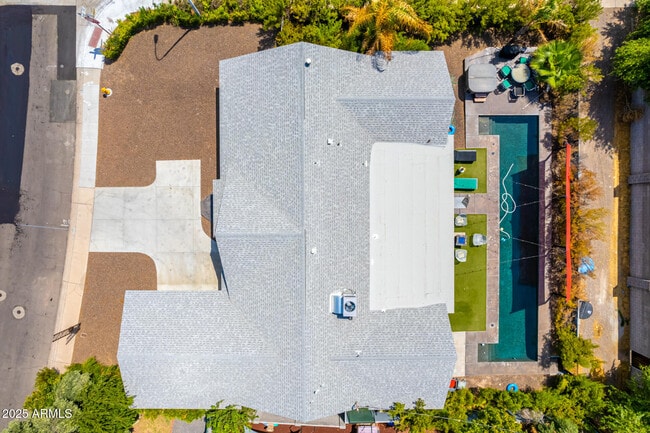 Building Photo - 5002 N 38th Pl