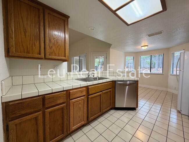 Building Photo - 167 Stonington Way