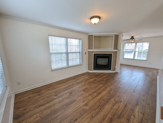 Building Photo - 204 Burgandy Rd, Williamsburg VA 23185