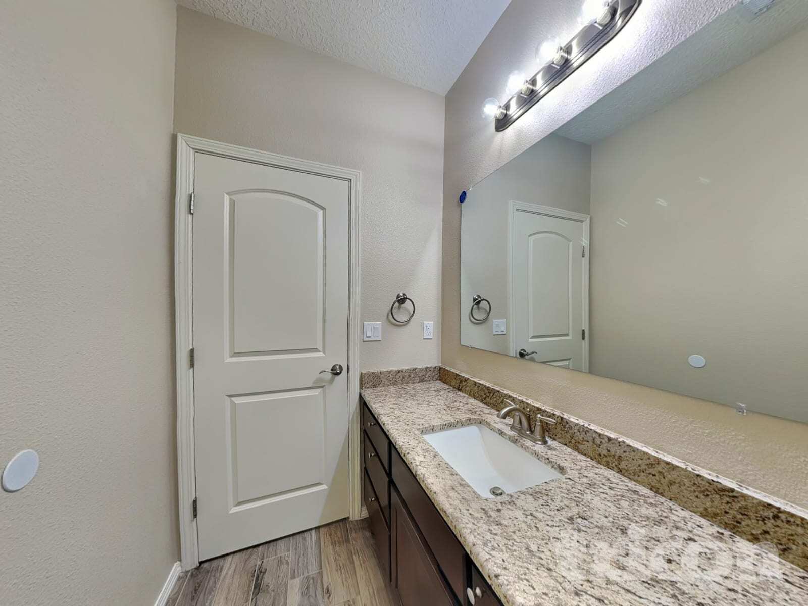 Building Photo - 981 Firewheel Ave SW