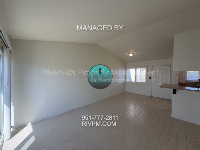 Building Photo - 9505 Arlington Ave