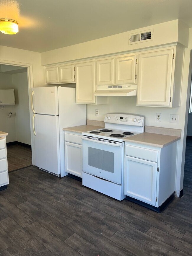 Building Photo - 511-513 Plum St