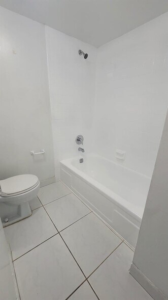 Building Photo - 4374 NW 9th Ave