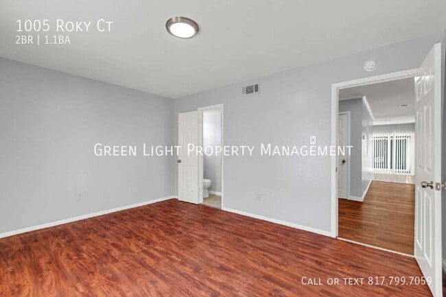 Building Photo - 1005 Roky Ct