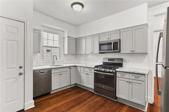 Building Photo - 2824 Audubon St