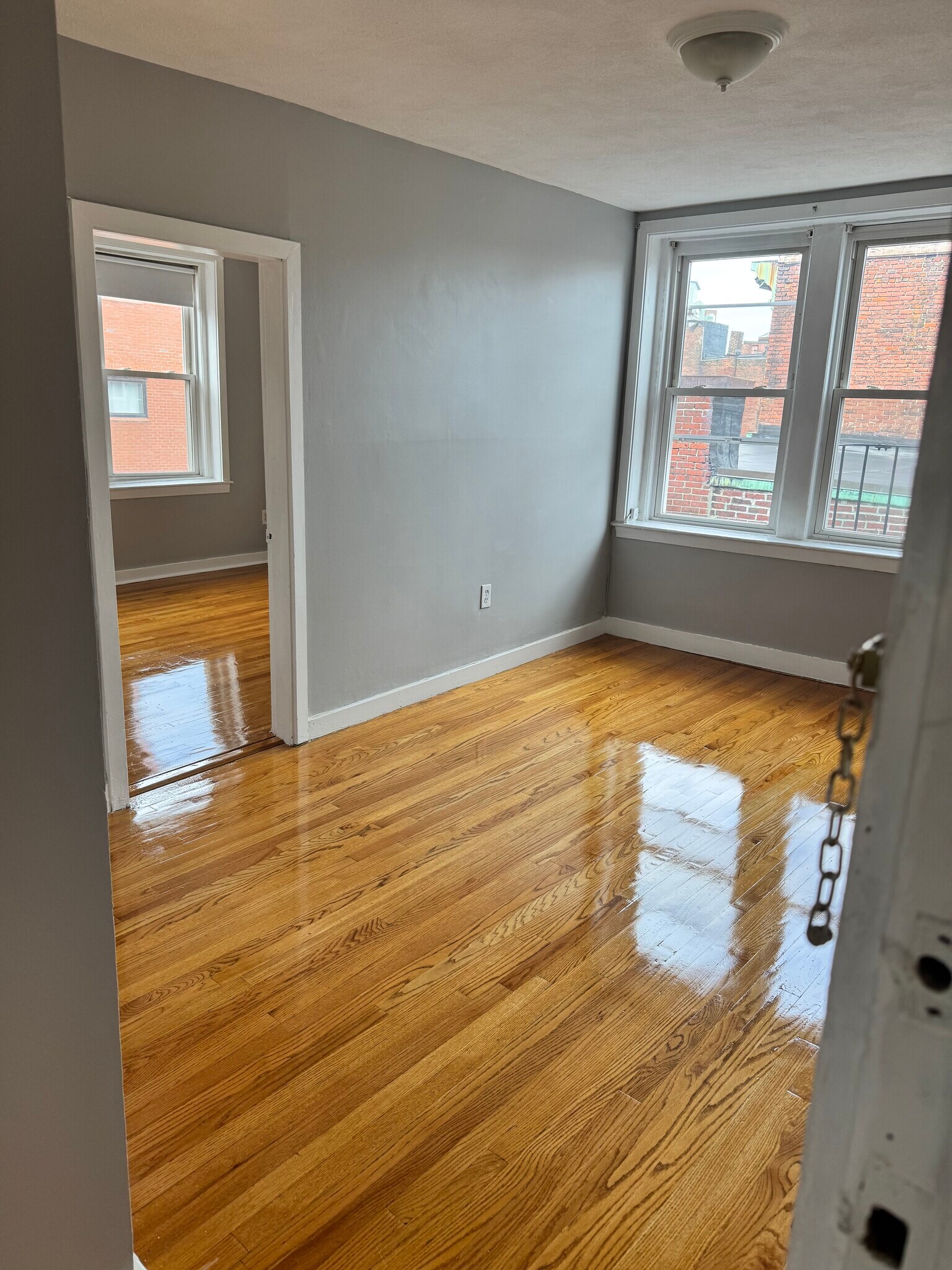 Building Photo - 151 Endicott St