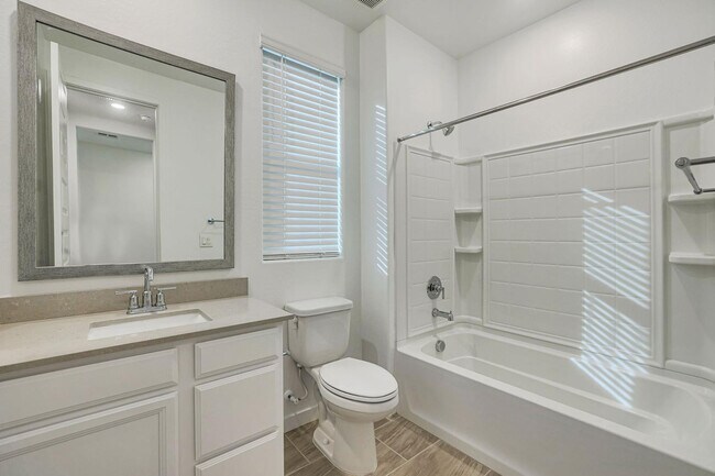 Building Photo - 12881 N 145th Dr