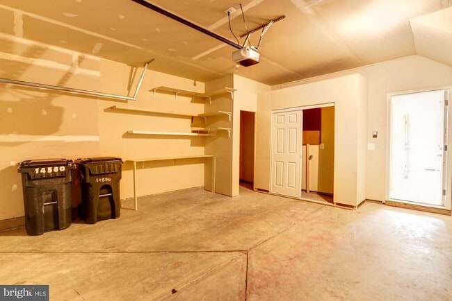 Building Photo - 14580 Crossfield Way