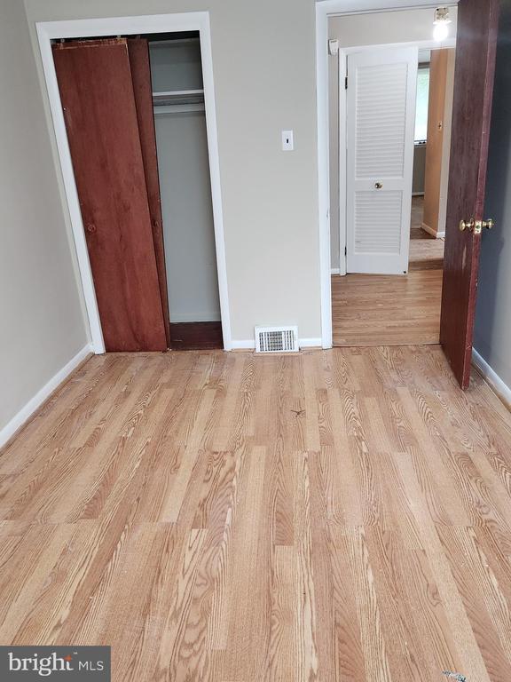 Building Photo - 6651 Claridge St