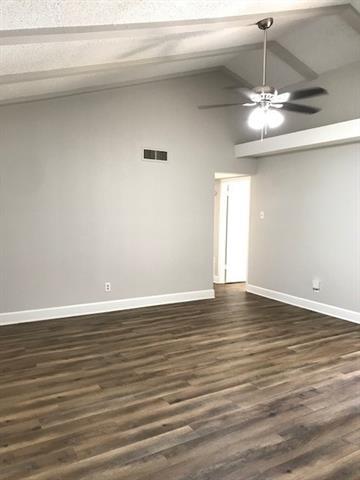 Building Photo - 501 Oxford Park