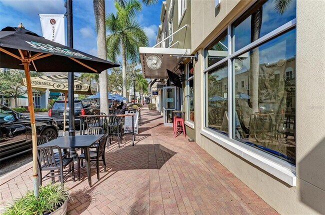 Building Photo - 8143 Miramar Way