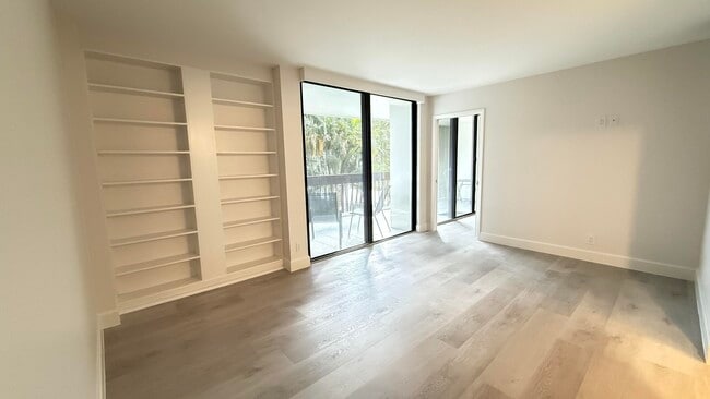 Building Photo - 2000 Presidential Way